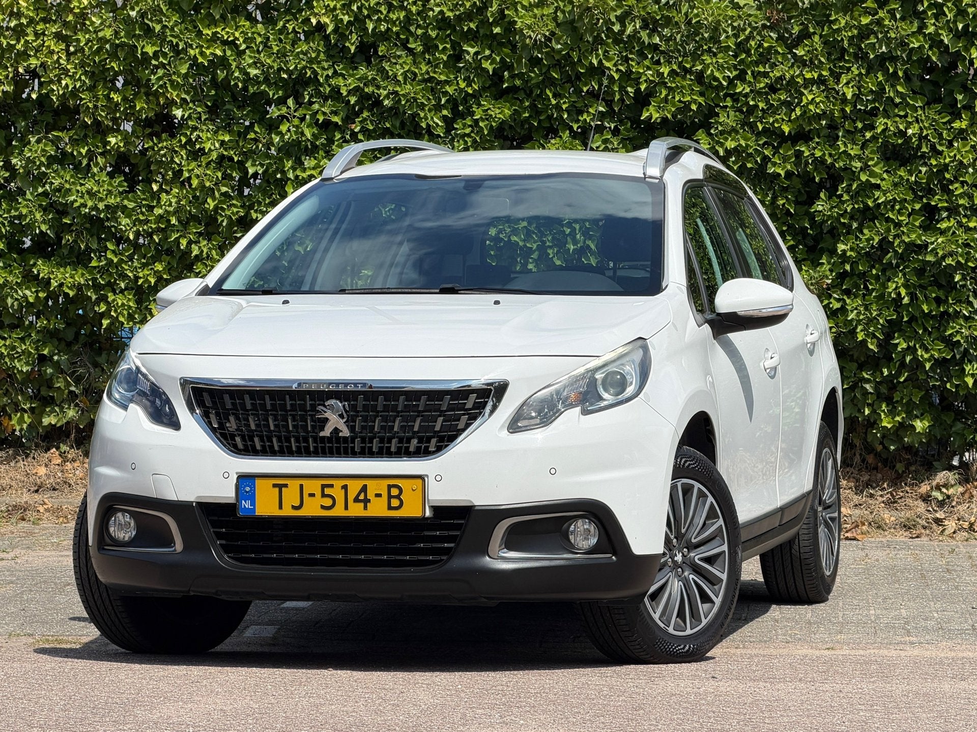 Peugeot 2008 1.2 PureTech Active Pack - Blanc Banquise - Car, Auto's, Voorwielaandrijving, Stof, Origineel Nederlands, Bedrijf