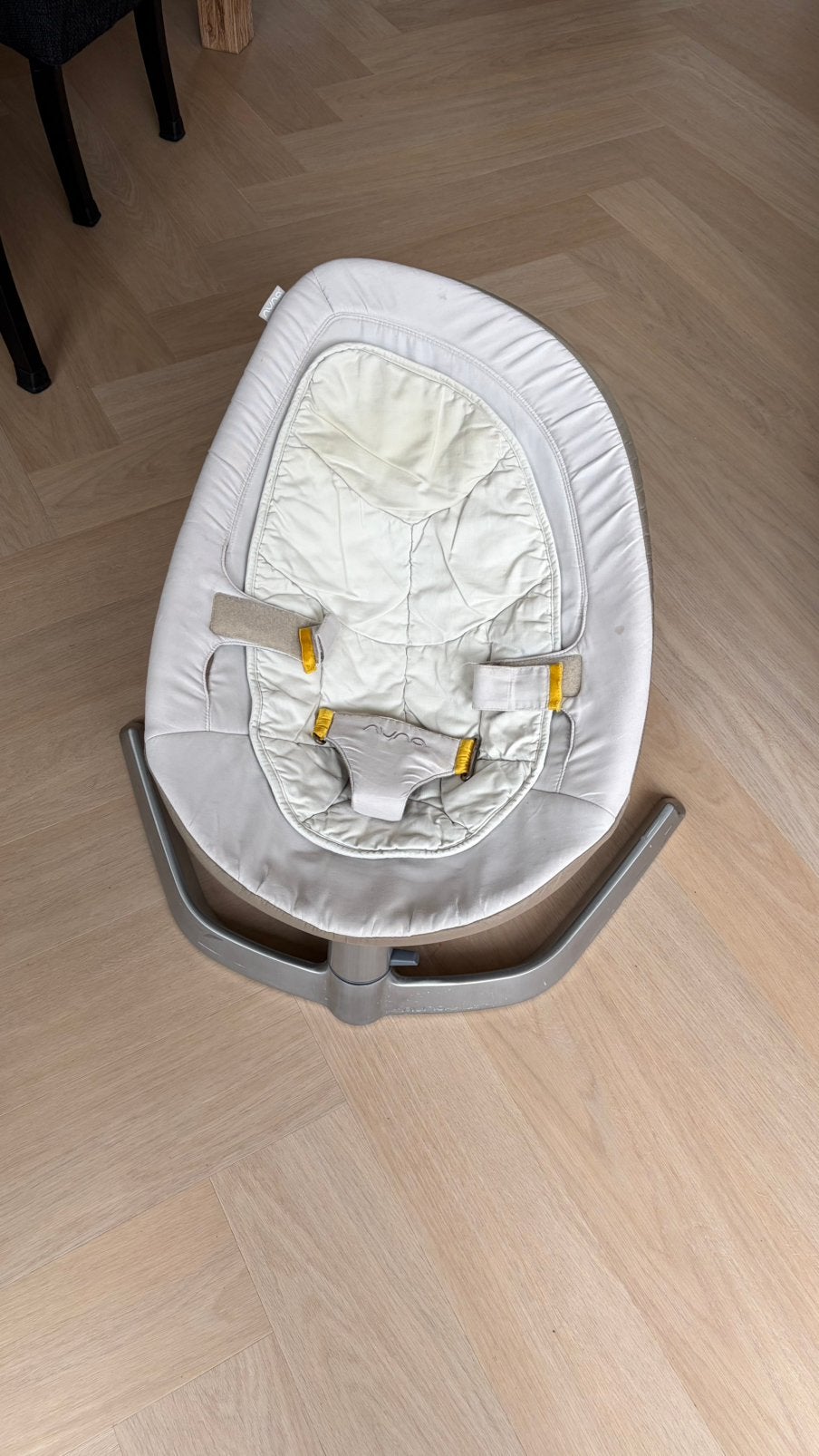 Nuna Leaf baby wipstoel beige, Kinderen en Baby's, Wipstoeltjes, Gebruikt, Schommelstoel, Met gordel(s) of riempje(s), Ophalen