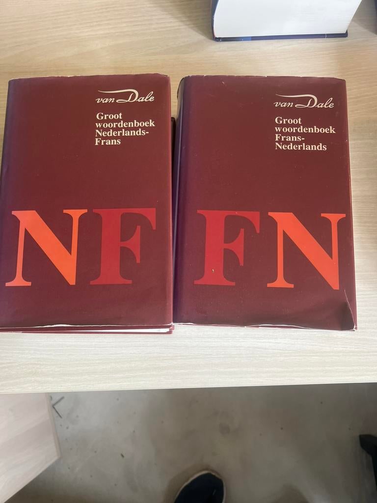 Woordenboek, Boeken, Woordenboeken, Ophalen of Verzenden, Zo goed als nieuw, Van Dale, Nederlands