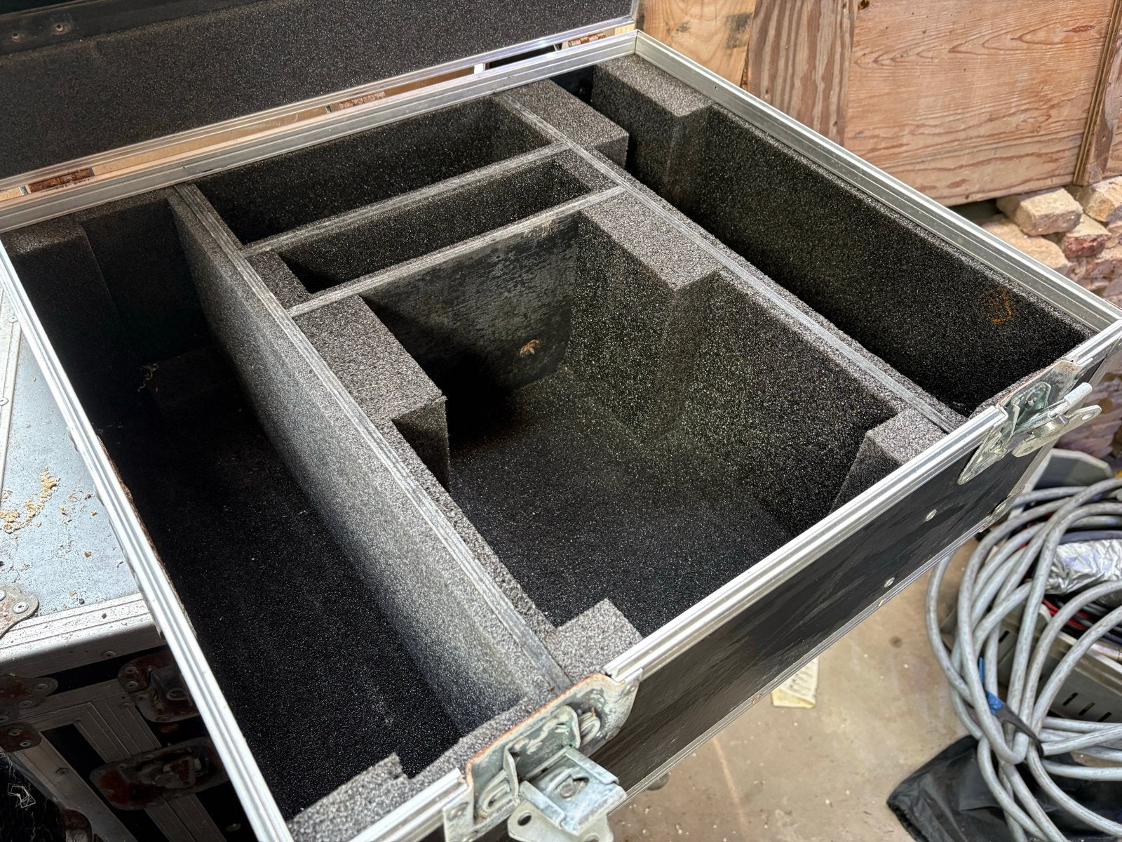 Flightcase met schuiminterieur voor apparatuur, Muziek en Instrumenten, Behuizingen en Koffers, Ophalen of Verzenden, Gebruikt