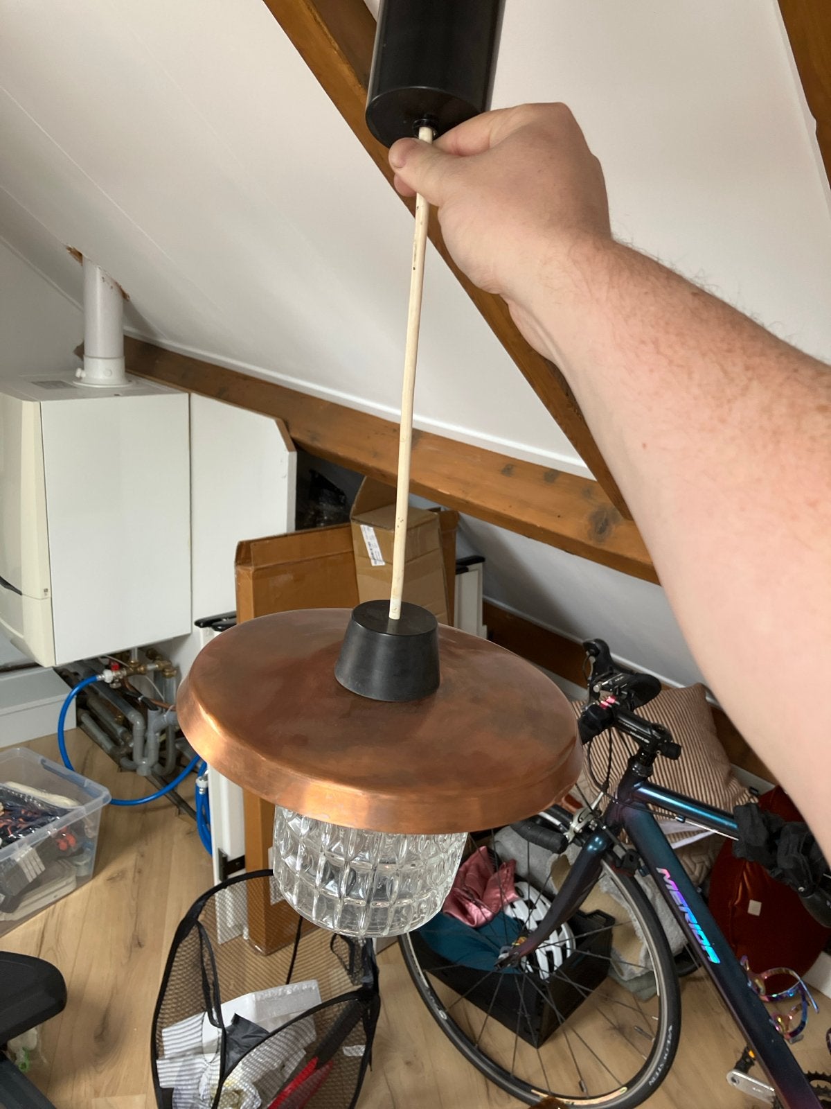 Vintage koperen hanglamp met glazen kap, Ophalen of Verzenden, Gebruikt, Glas, E27 (groot)
