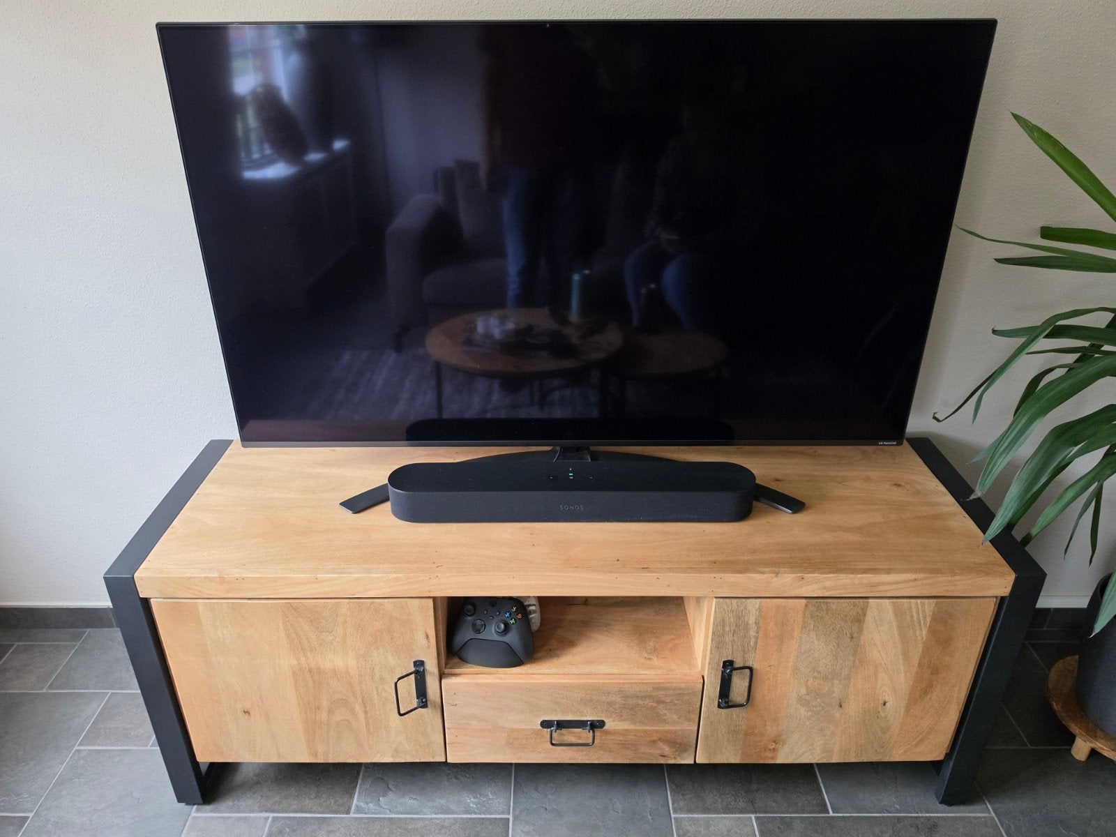 Mangohout TV meubel 150x45x55 cm - Als nieuw, 150 tot 200 cm, Ophalen of Verzenden, Zo goed als nieuw, Minder dan 100 cm