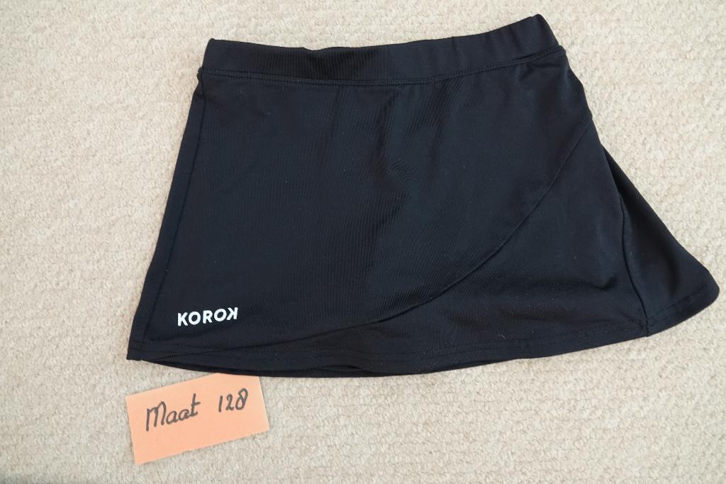 KOROK  hockey broekrokje maat 128, Ophalen of Verzenden, Zo goed als nieuw, Kleding