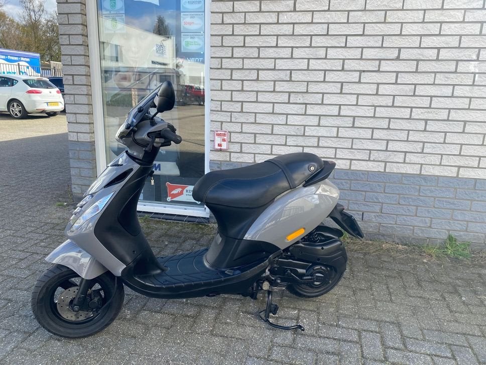 DIKKE PIAGGIO ZIP SP 45 4-TAKT NARDO GREY BROM BJ2015 5000KM, PIAGGIO, Onbekend, Onbekend, Piaggio