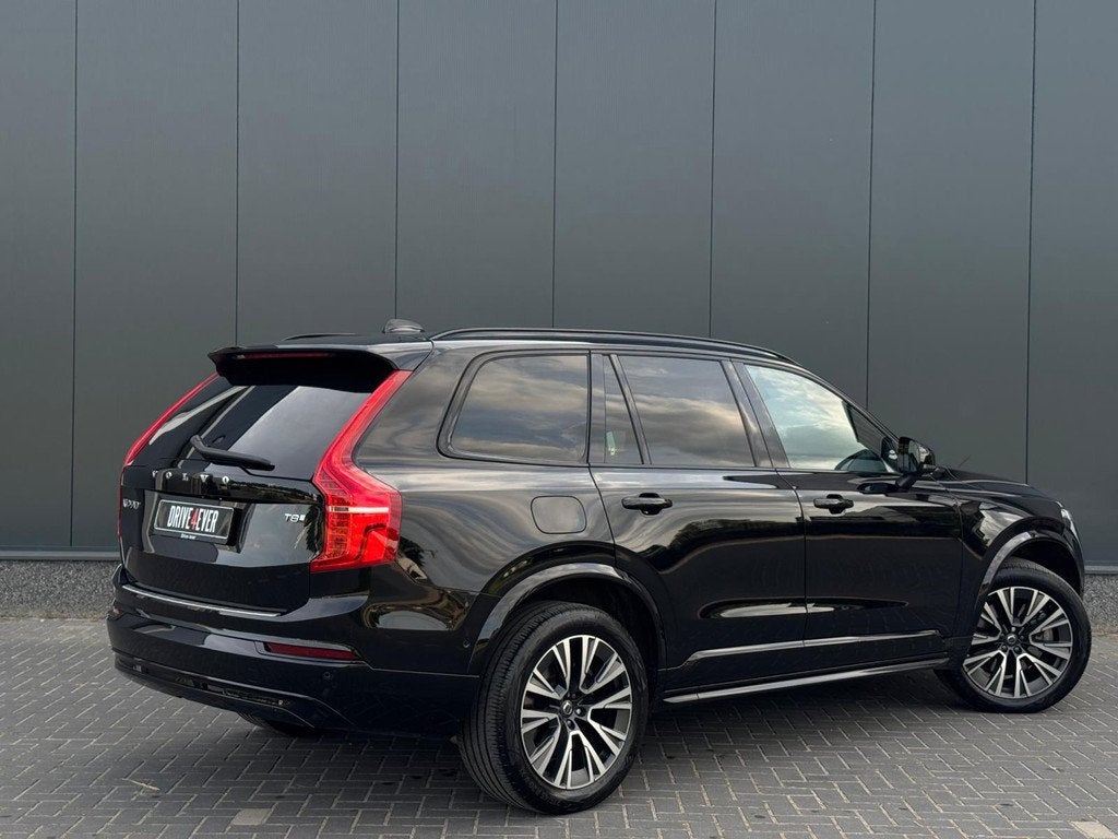 Volvo XC90 2.0 T8 Recharge AWD R DESIGN 455pk 7p PANO | LEDE, Gebruikt, 4 cilinders, 7 stoelen, Zwart