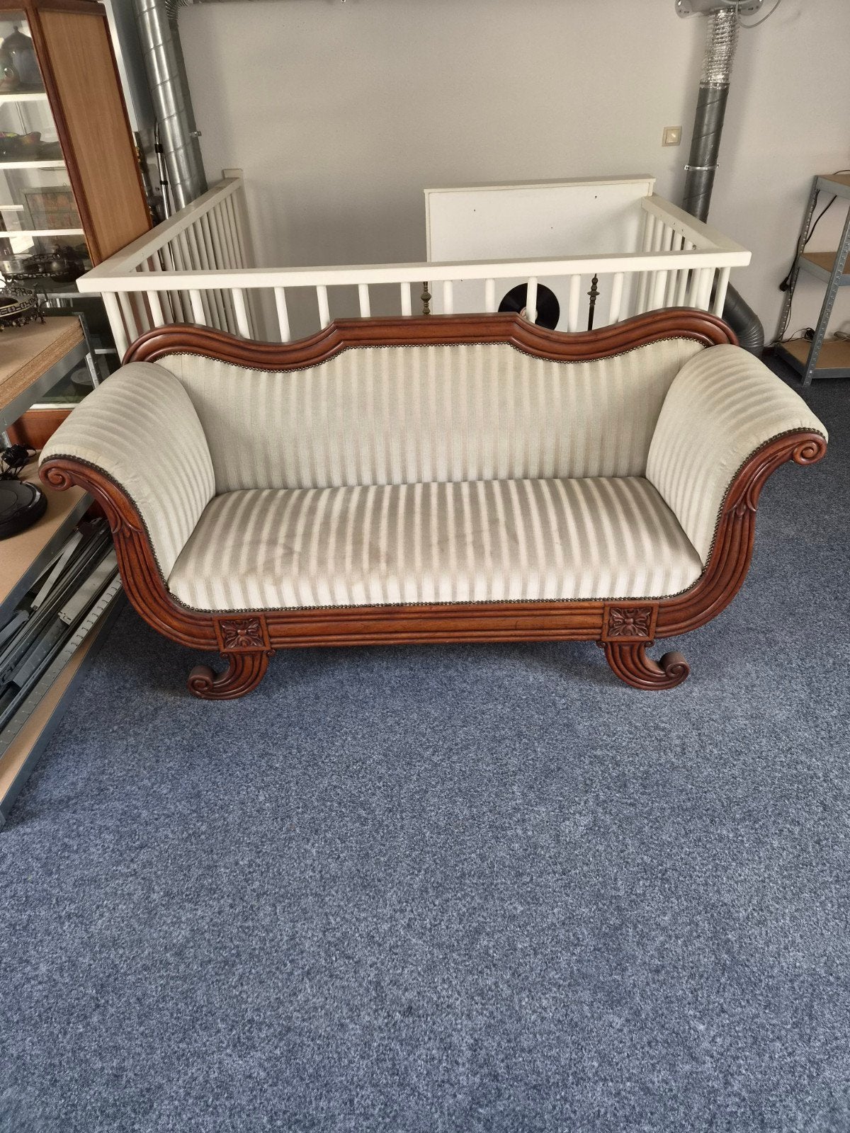 Biedemeier bank 185 euro. 180 cm diepte 45 cm, Ophalen