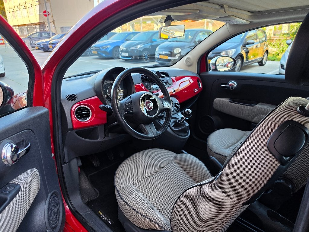 Foto 5 van Fiat 500 1.2 rood | 2008 | APK t/m 21-10-2027