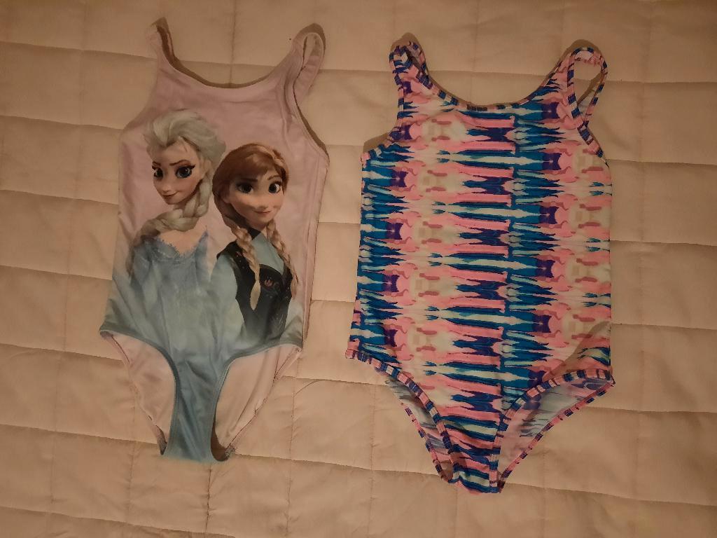Frozen badpakje maat 128, Meisje, Badpak, Zo goed als nieuw, Frozen