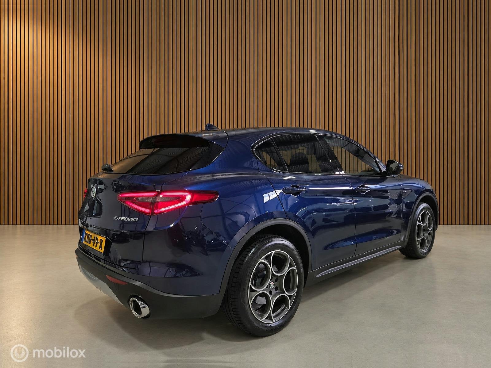 Alfa Romeo Stelvio 2.0 T 280PK Q4 AWD Super Veloce Pack|Keyl, Auto's, Automaat, Zwart, Blauw, Bedrijf