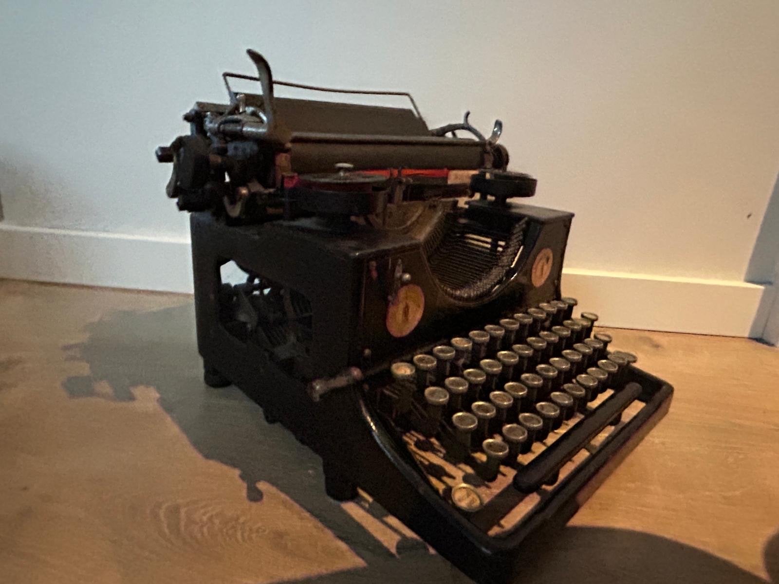 Vintage Typmachine Triumph, Diversen, Typemachines, Ophalen