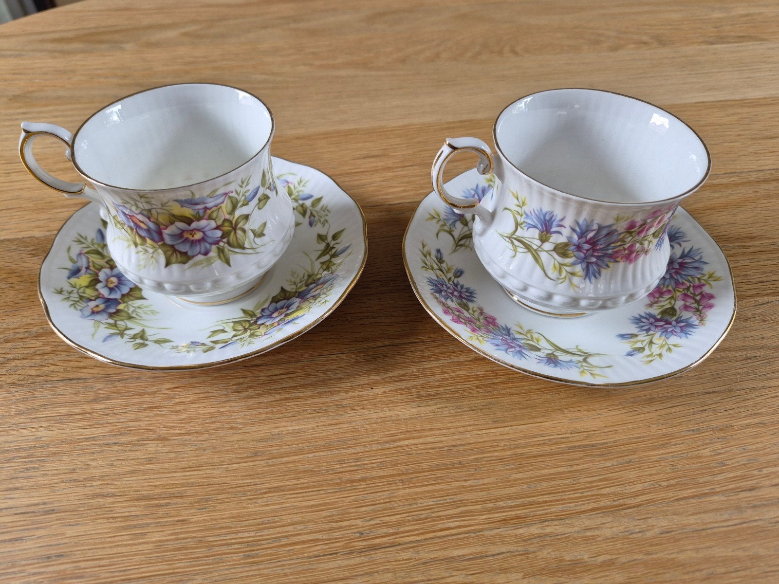 2 Queens Wild Flowers kopjes en schotels, Ophalen