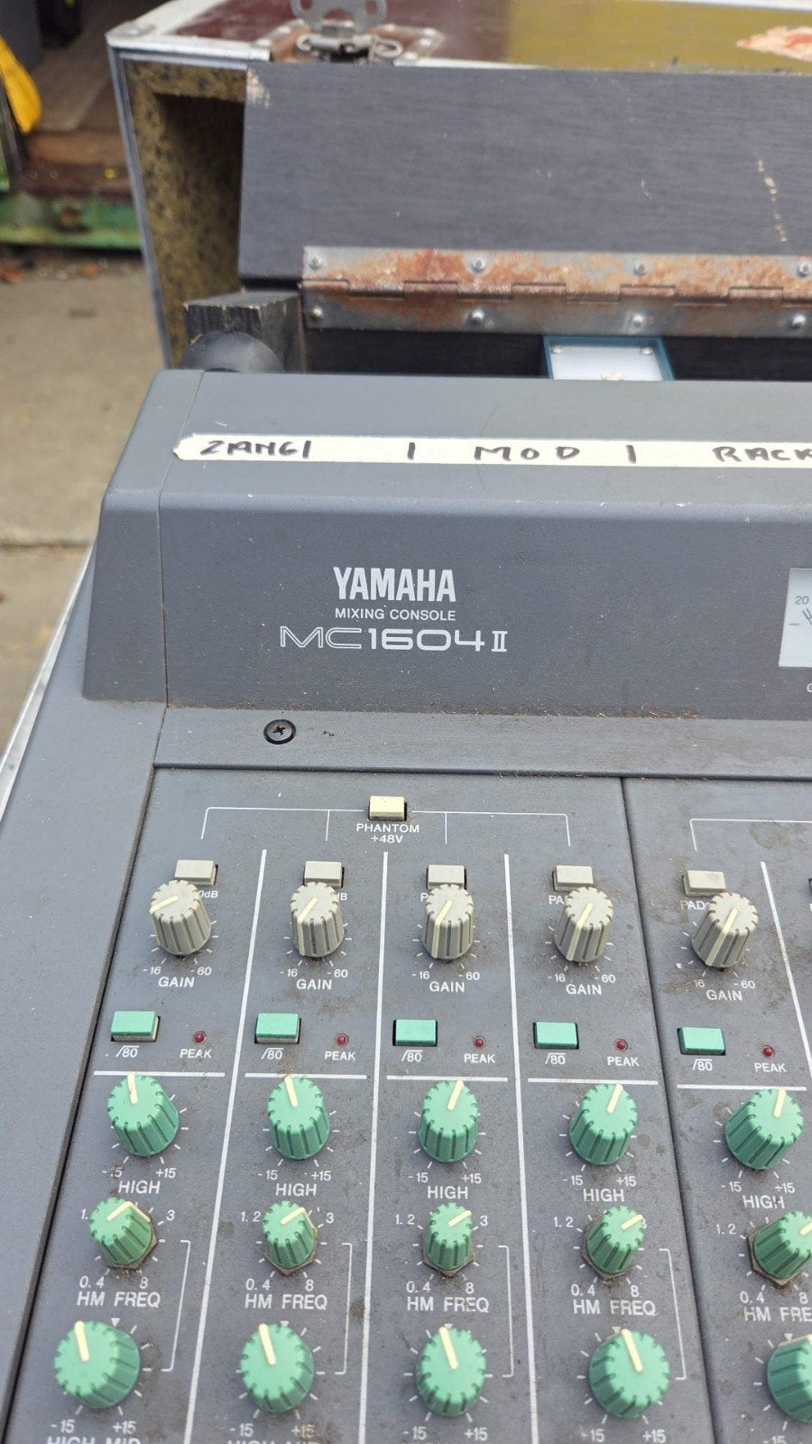 Yamaha mc1604 mk2, Muziek en Instrumenten, Mengpanelen, Ophalen, Gebruikt