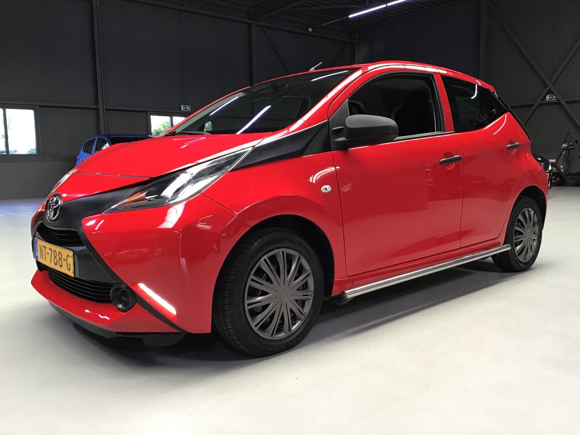 Toyota Aygo 1.0 VVT-i x-fun I New Apk + Kln Brt I Airco I Bt, Auto's, Voorwielaandrijving, Stof, Gebruikt, Euro 6