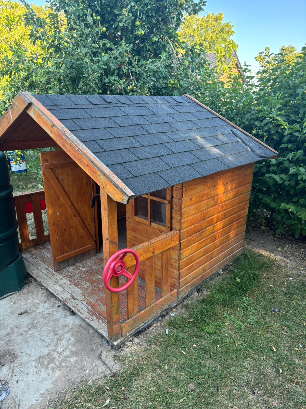 Gratis afhalen: houten speelhuisje, Ophalen, Gebruikt, Hout