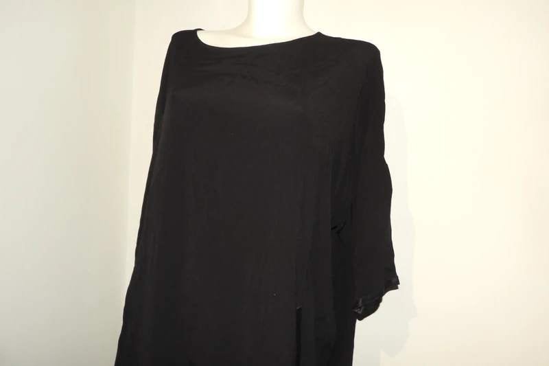Annette Gortz zwarte jurk satijnen bies baggy look mt M, Maat 38/40 (M), Verzenden, Zwart, Onder de knie