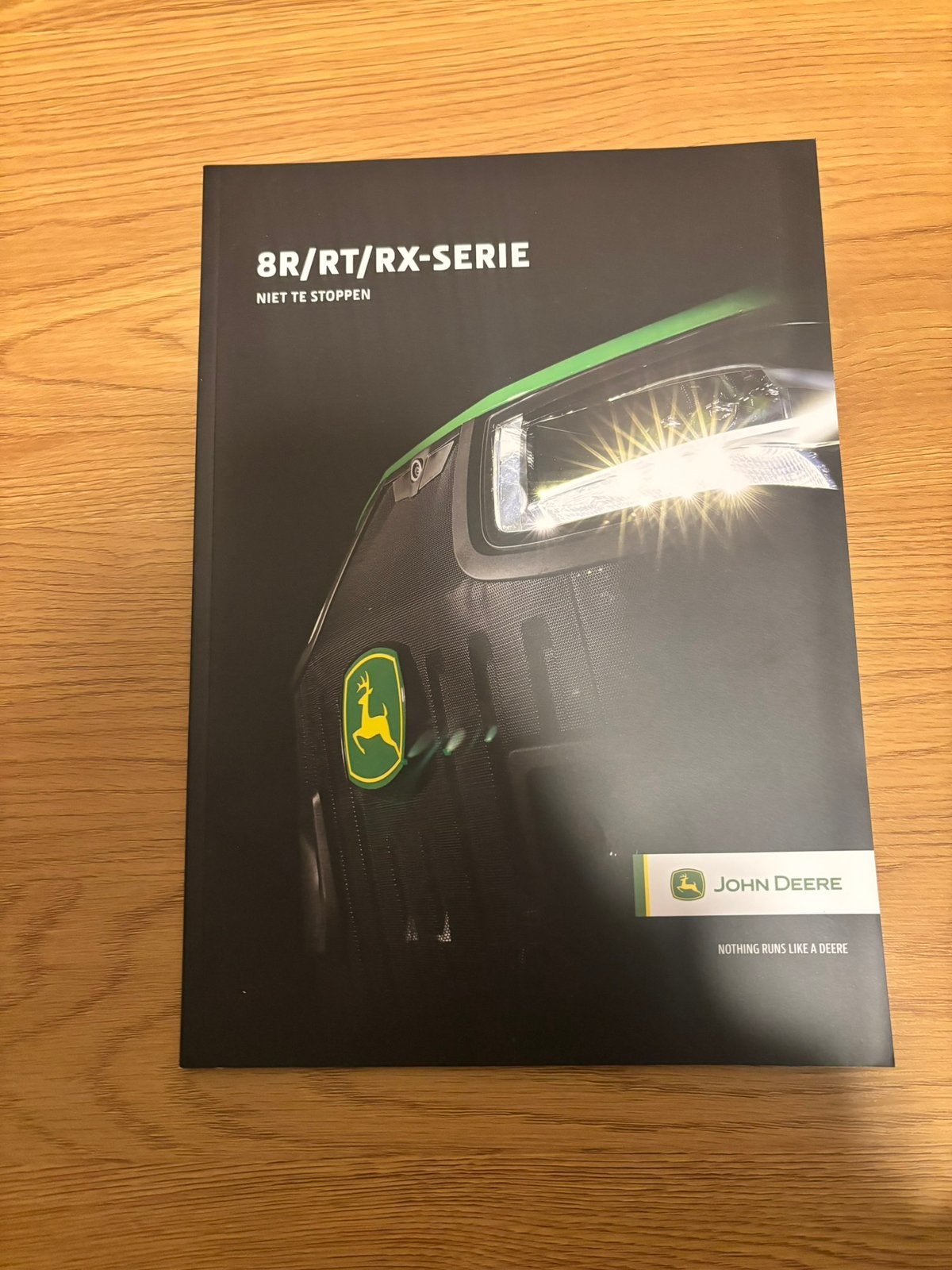 John Deere 8R/RT/RX serie folder, Ophalen of Verzenden