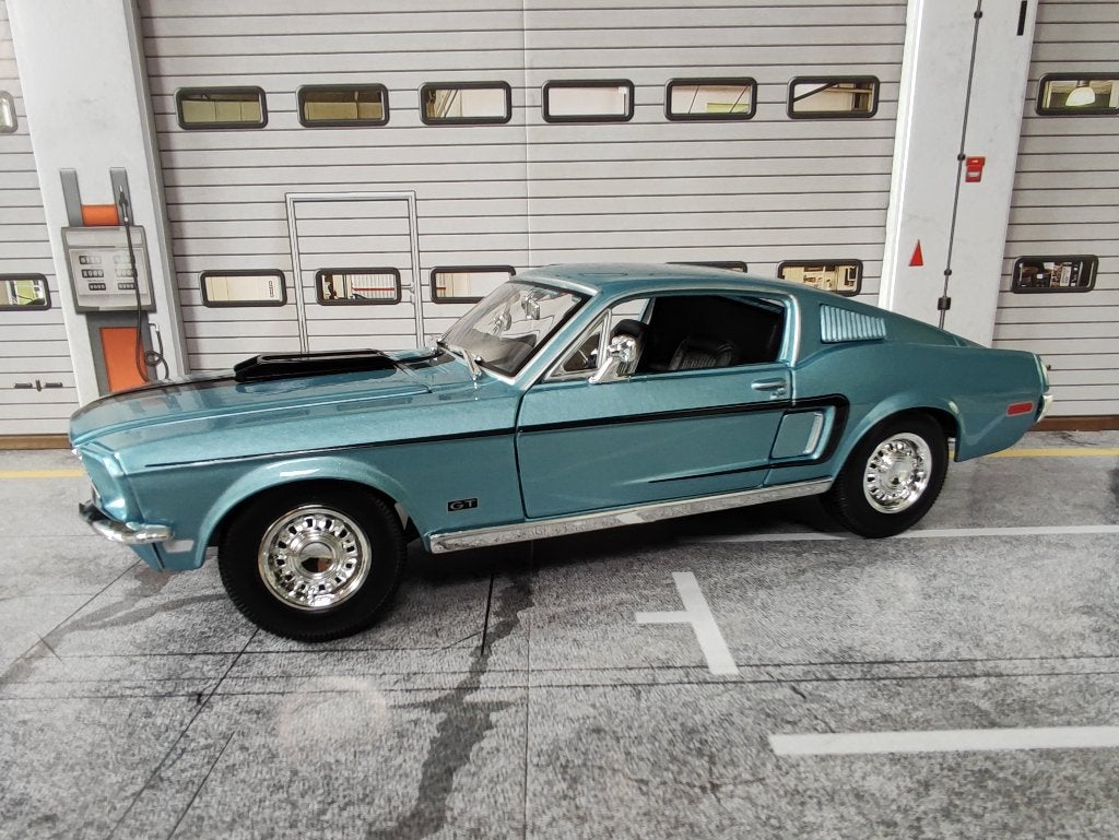 Ford Mustang GT Cobra blue/black Special Edition 1:18, Ophalen of Verzenden, Zo goed als nieuw, Auto, Maisto