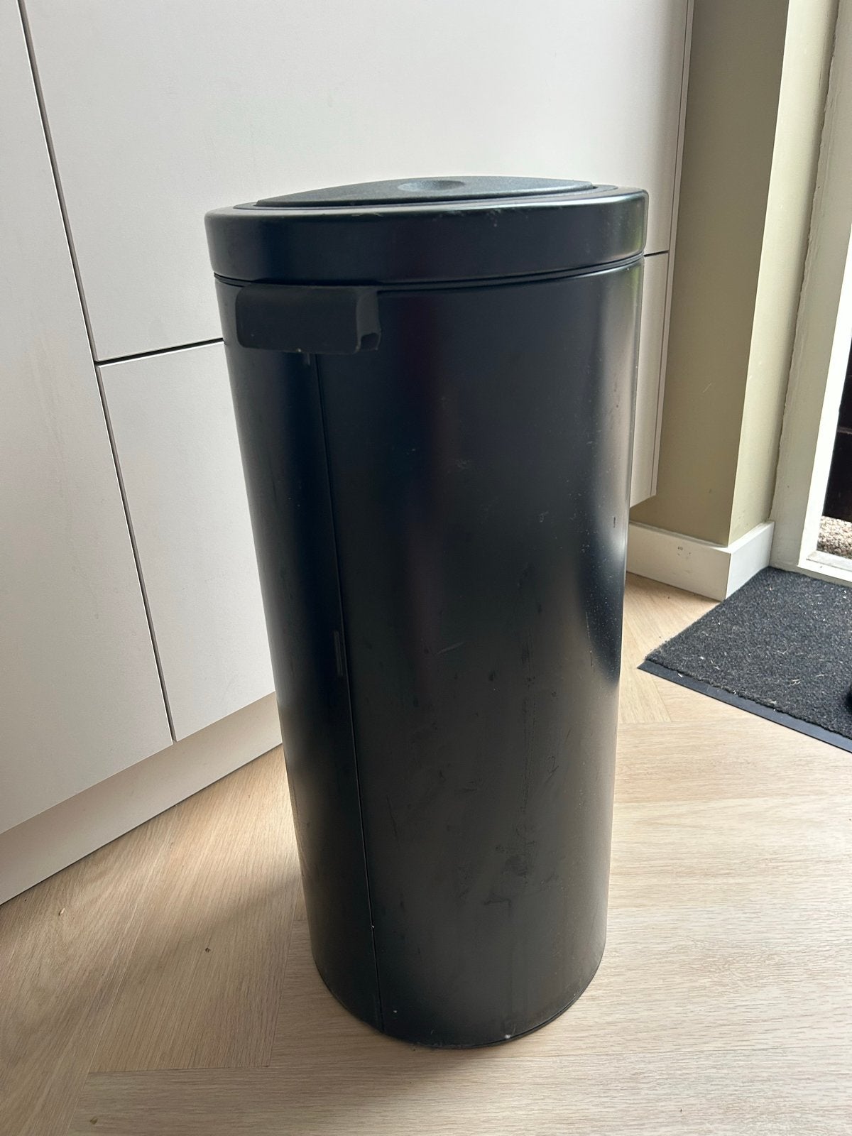 Brabantia prullenbak - Gebruikt, maar kan nog een ronde mee, Huis en Inrichting, Woonaccessoires | Prullenbakken, Ophalen, 50 – 75