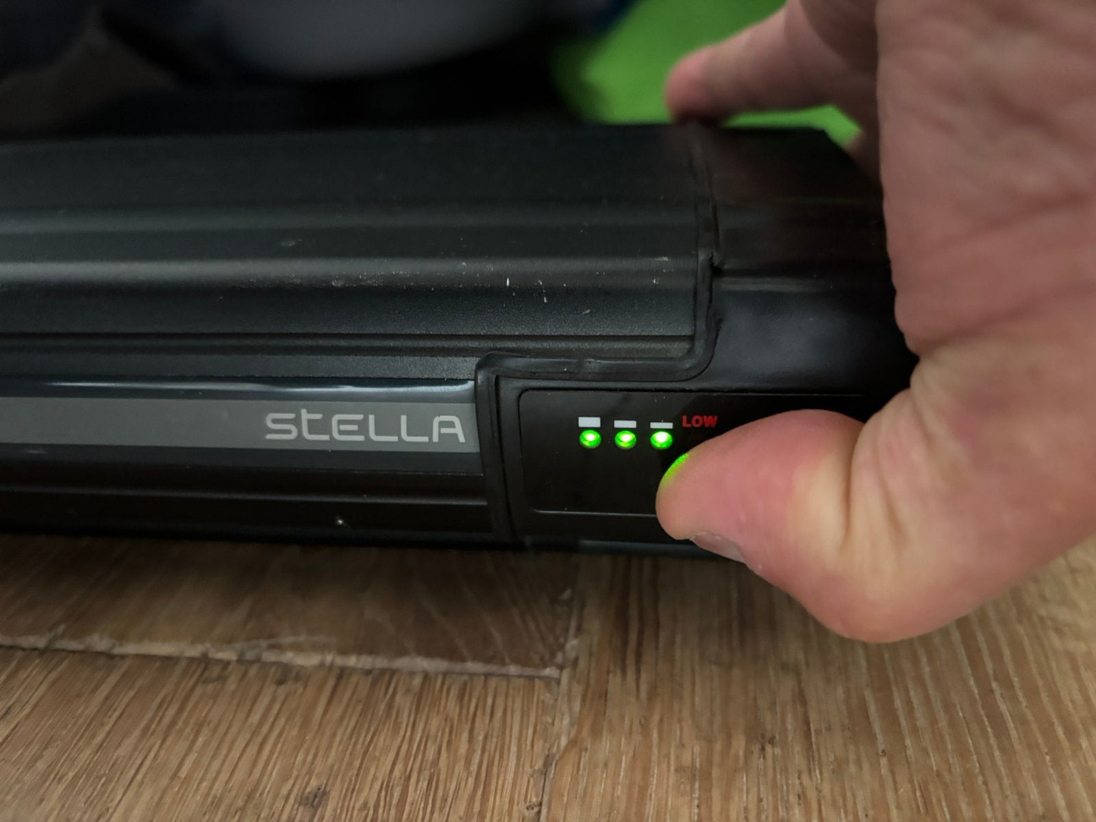 Stella accu met nieuw slotje, Zo goed als nieuw
