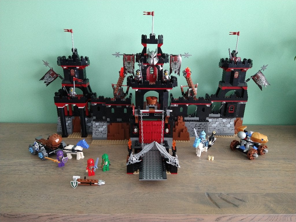 Lego Knights Kingdom Vladek's Dark Fortress Castle 8877, Lego, Ophalen of Verzenden, Zo goed als nieuw, Castle