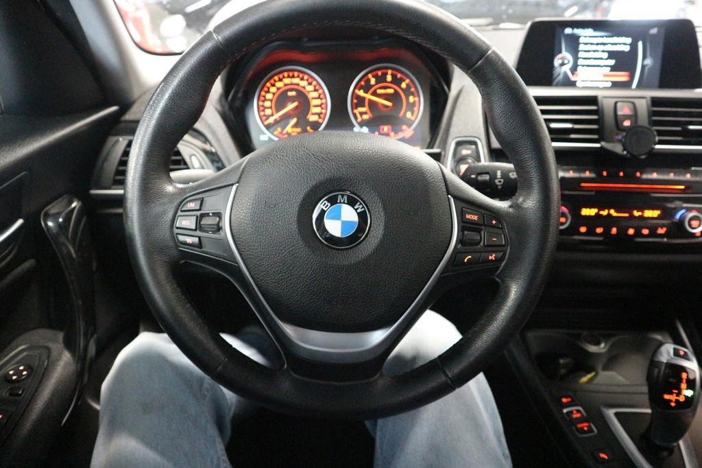 BMW 1-serie 116d Centennial Executive AUTOMAAT/ NAP/ LEUKE K, Gebruikt, Euro 6, Bruin, Origineel Nederlands
