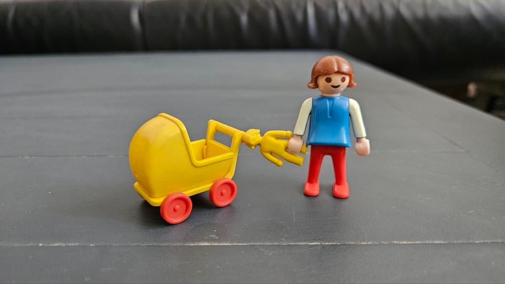 Playmobil kind met pop en poppenwagen, Ophalen of Verzenden