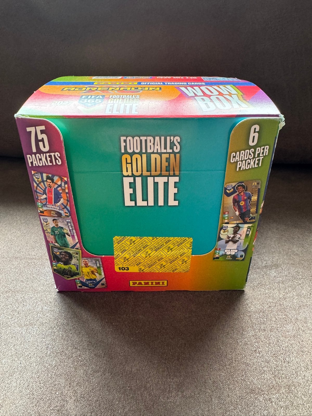 Panini Adrenalyn XL FIFA 365 2027 WOW Box 75 packs sealed, Ophalen of Verzenden, Nieuw, Buitenlandse clubs, Overige typen
