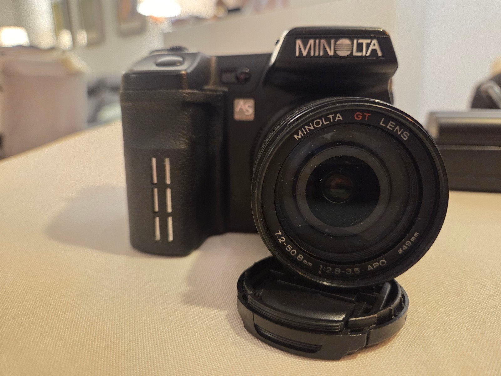 Minolta DiMAGE A1 Digitale Camera met Oplader en Lensdop, Gebruikt, Minolta, Lensdop, Ophalen of Verzenden
