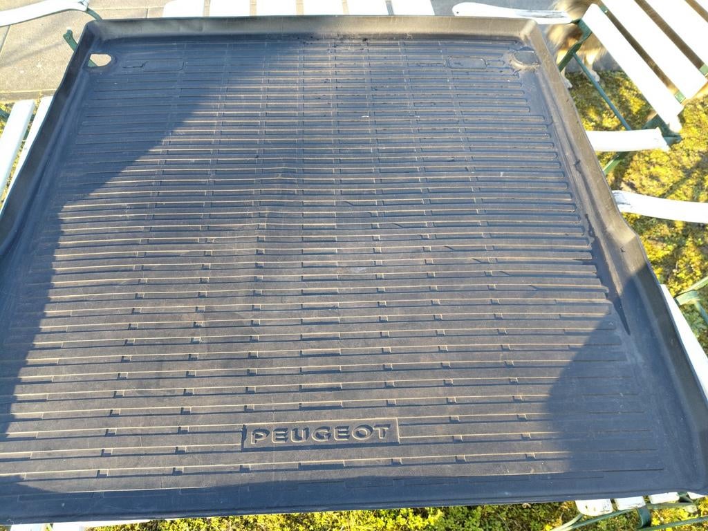 Originele Peugeot rubberen kofferbakmat 308 sw, Ophalen, Gebruikt