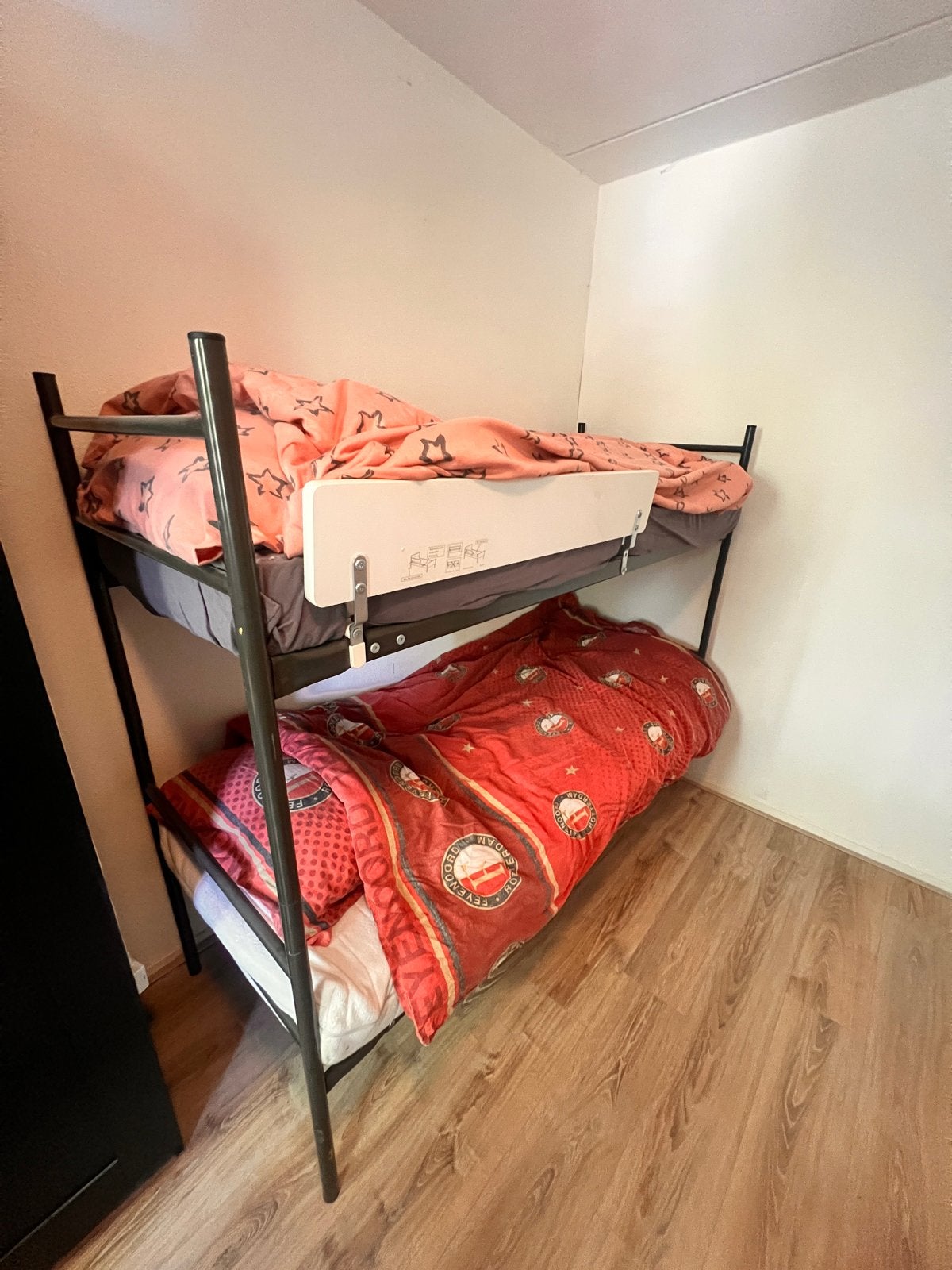 Stevig metalen stapelbed - ideaal voor kleine kamers, Ophalen, Gebruikt, 70 cm of minder, Tweepersoons