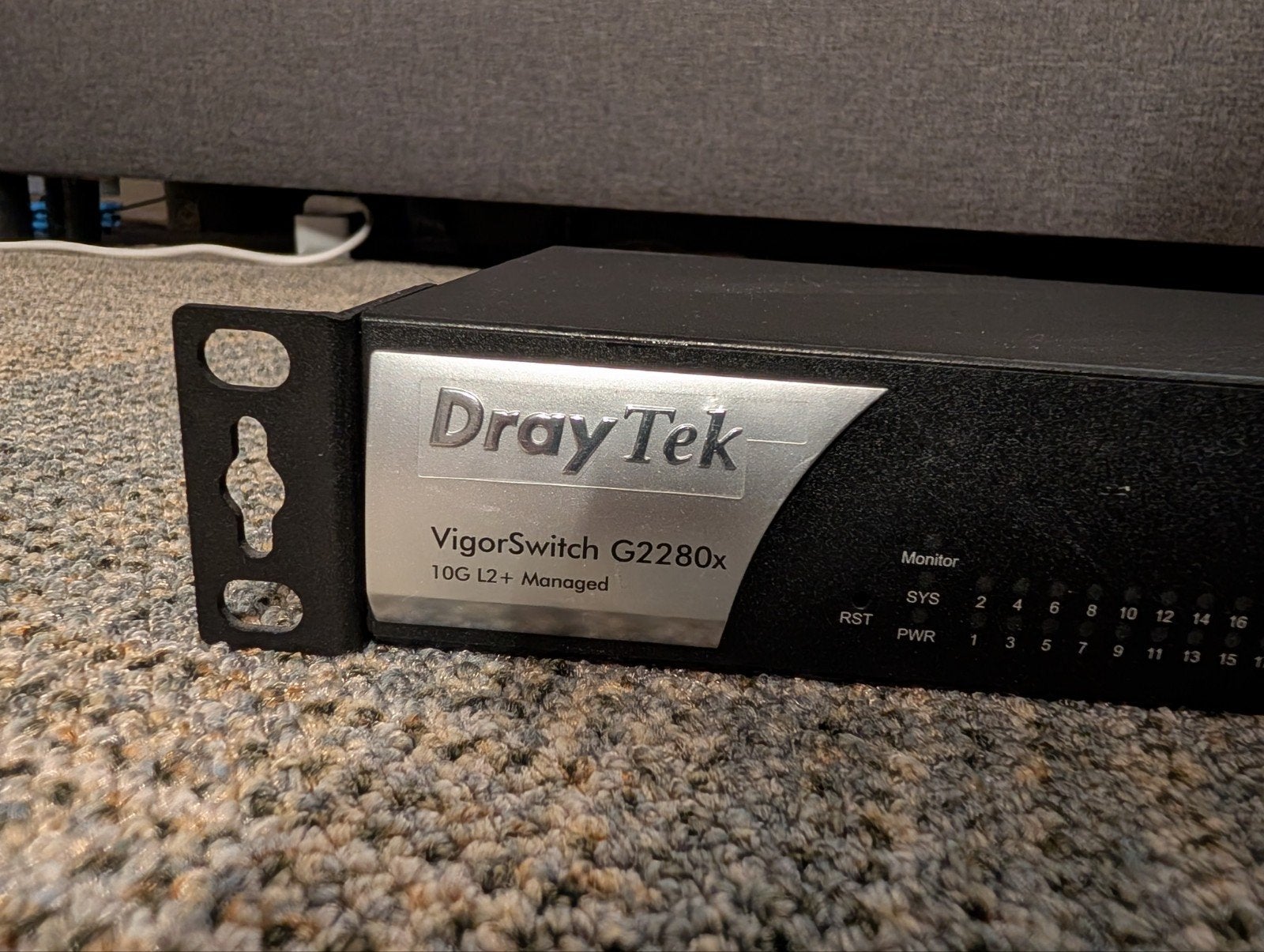 DrayTek VigorSwitch G2280x - 24 poorts - 10GB, Ophalen of Verzenden, Gebruikt