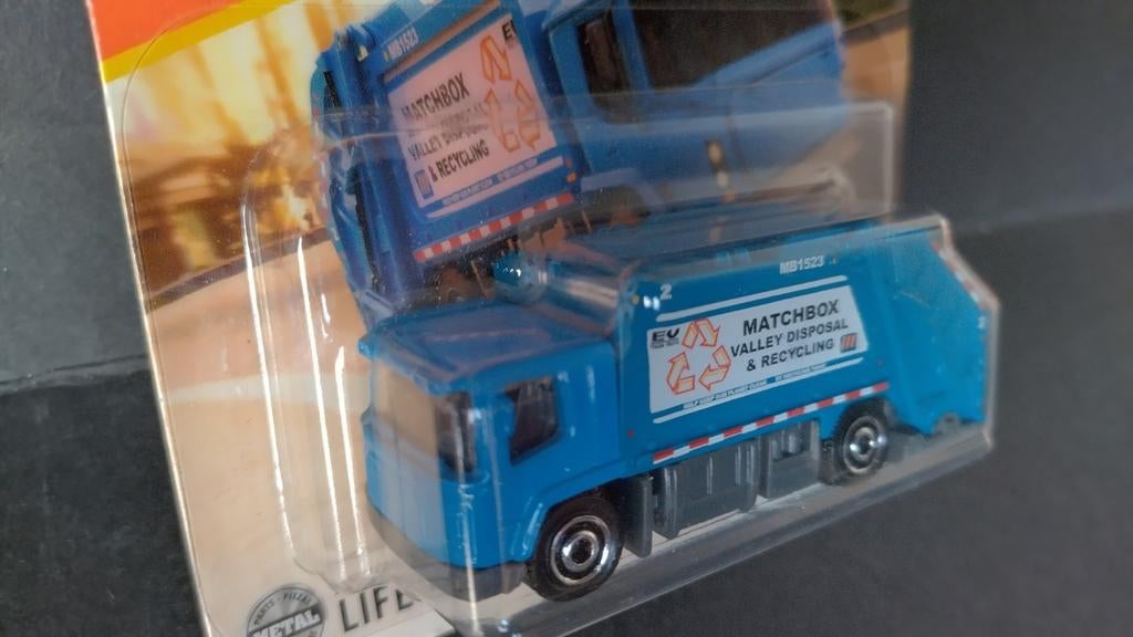Mbx ev trash Truck vuilniswagen 3inch Matchbox Pol, Verzenden, Nieuw, Matchbox@mattel.com, Mattel