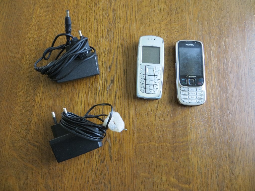 2  NOKIA TELEFOONS, Telecommunicatie, Mobiele telefoons | Nokia, Ophalen of Verzenden, Gebruikt, Geen camera, Zwart