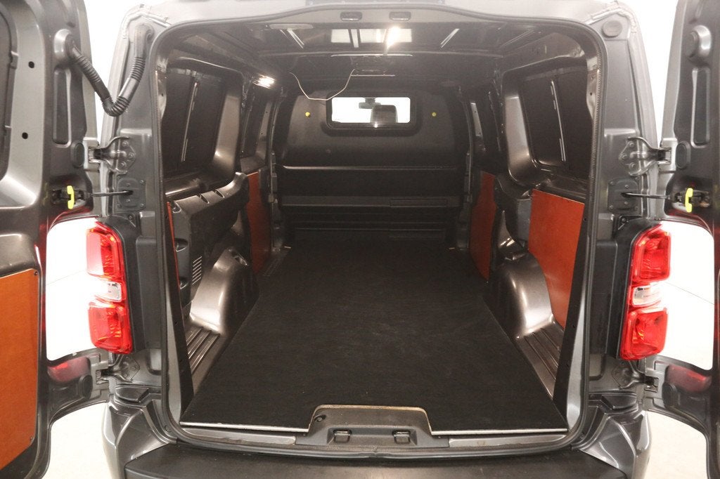 Citroën Jumpy 2.0 BlueHDI 177PK L3H1 | Automaat | Clima | C, Auto's, Bestelauto's, Euro 6, Citroën, 2500 kg, 14 km/l