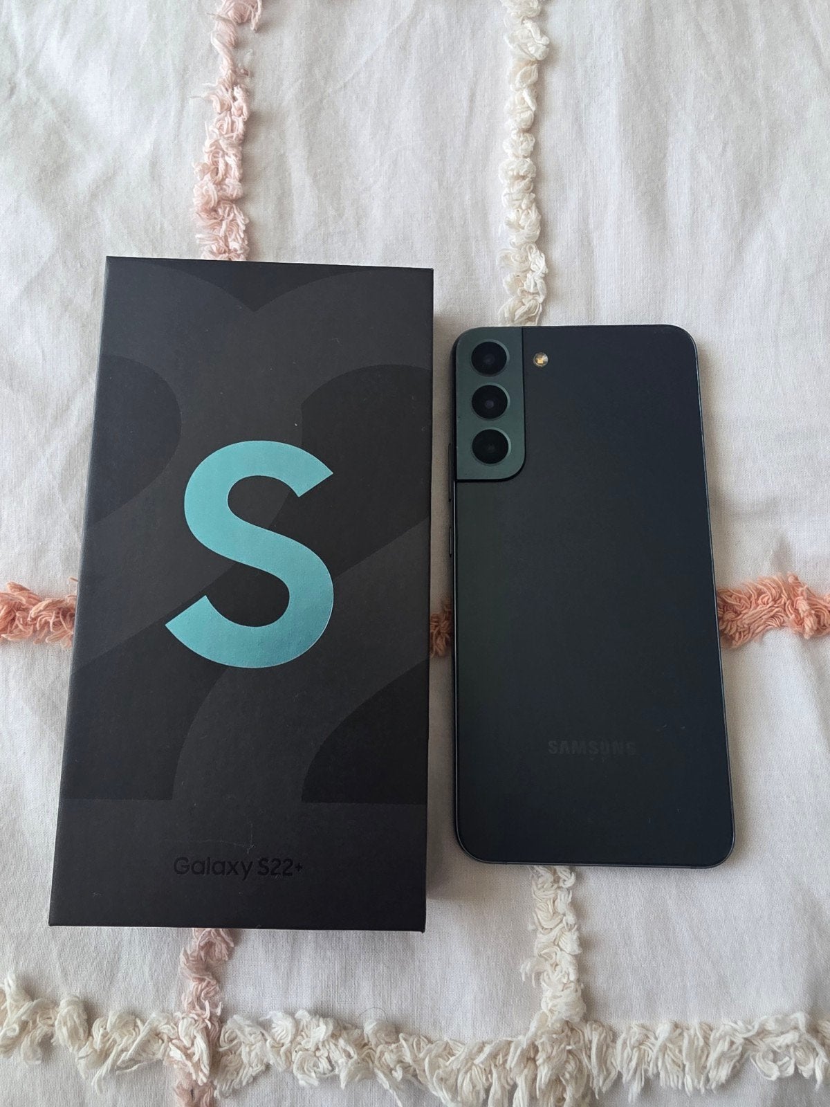 Samsung Galaxy S22+ Zo goed als nieuw + hoesjes, Touchscreen, Ophalen of Verzenden, Zo goed als nieuw, Galaxy S22