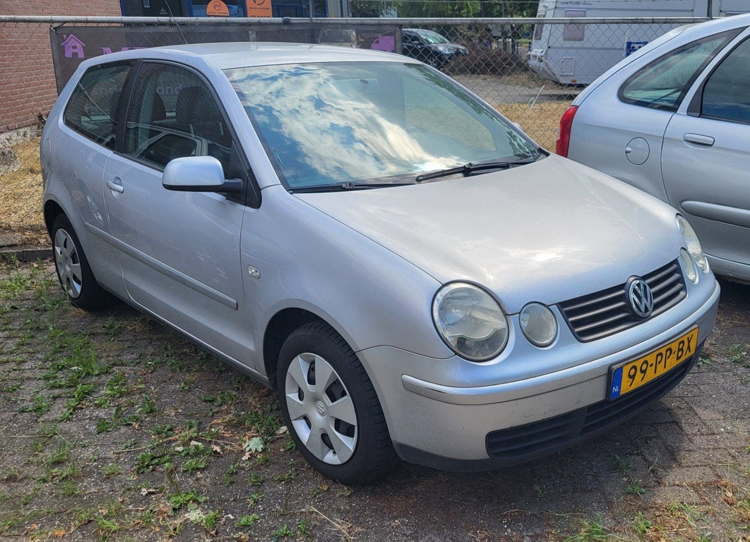 Volkswagen Polo 1.4 55KW 2004 Grijs, Voorwielaandrijving, 4 cilinders, Origineel Nederlands, Bedrijf