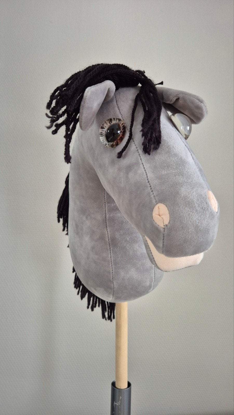 Hobbyhorse / Stokpaardje - Grijs met Zwart, Ophalen, Zo goed als nieuw, Jongen of Meisje