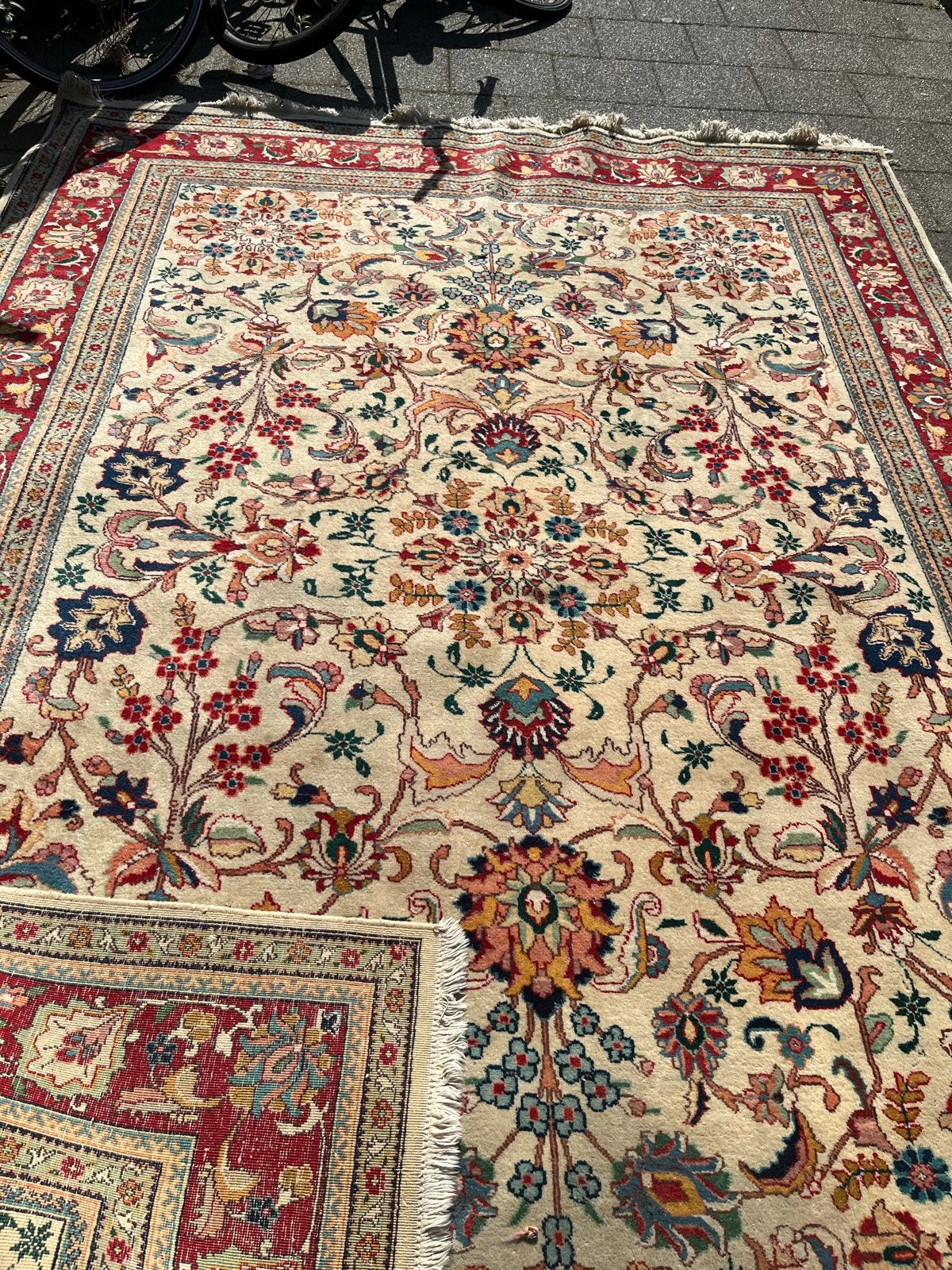 Prachtig handgemaakt Perzisch Tabriz tapijt 303x210 cm, Beige, 200 cm of meer, Ophalen of Verzenden, Zo goed als nieuw