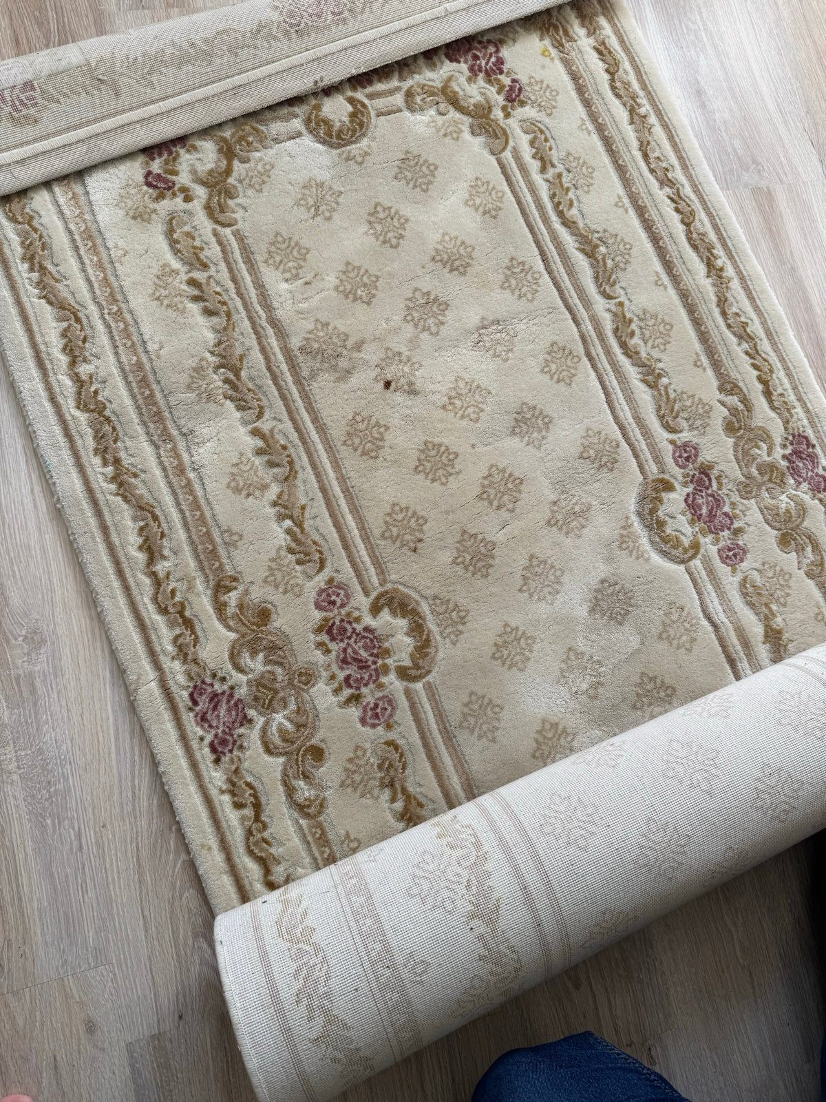 Crèmekleurig tapijt met bloemmotief, Ophalen, Gebruikt, 50 tot 100 cm, 200 cm of meer