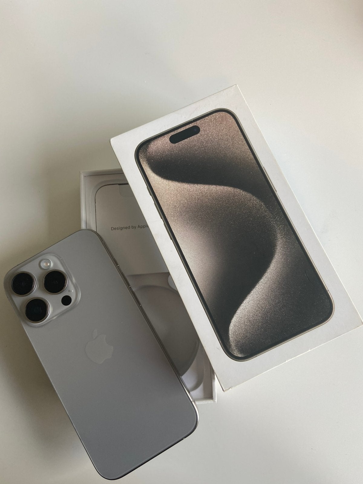 iPhone 15 Pro 128GB Wit Titanium – 100% Batterij, 128 GB, Ophalen of Verzenden, Zo goed als nieuw, Costa's trading