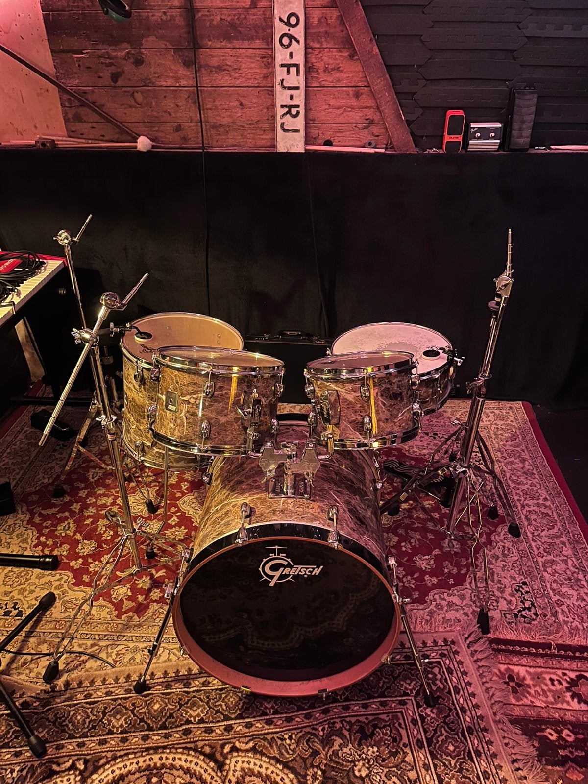 Gretsch Shellkit + Hardware, Contacten en Berichten