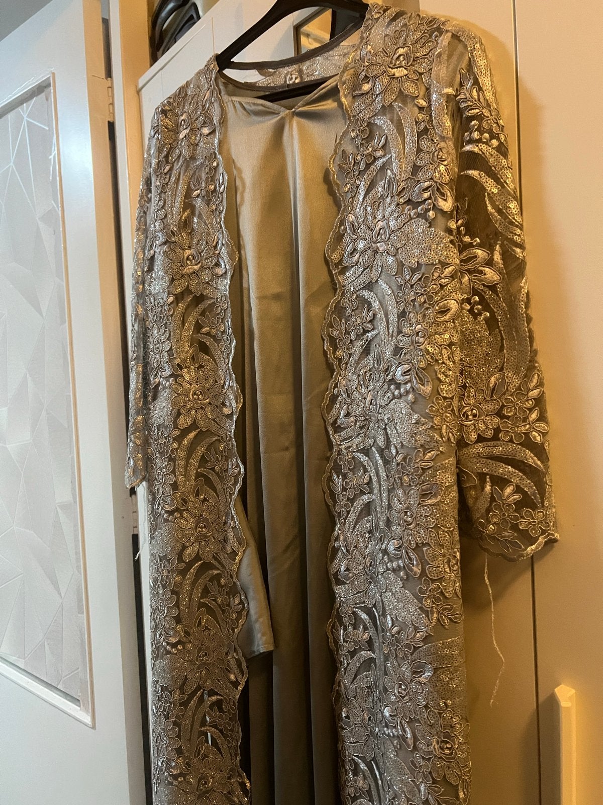 Grijze Jile kurdi, Kleding | Dames, Gelegenheidskleding, Galajurk, Beige, Zo goed als nieuw, Ophalen