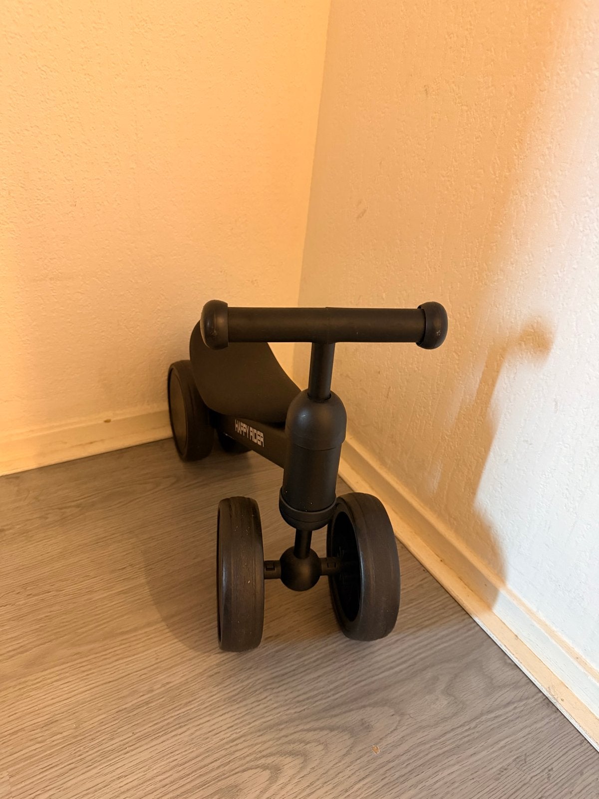 Happy Rider mini loopfiets mat zwart - extra stabiel, Ophalen, Zo goed als nieuw, Loopfiets