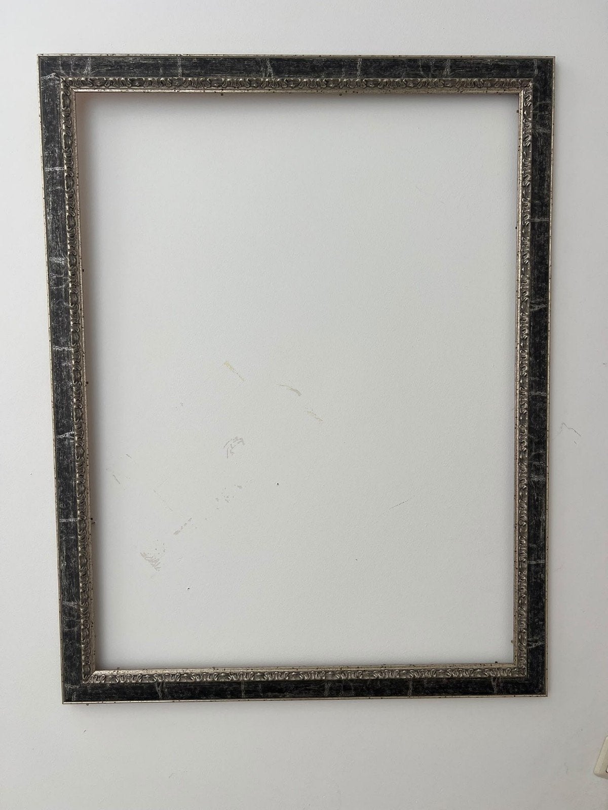 Grote vintage fotolijst, zwart met zilveren accenten, Ophalen, Gebruikt, Met sierrand, Fotolijst