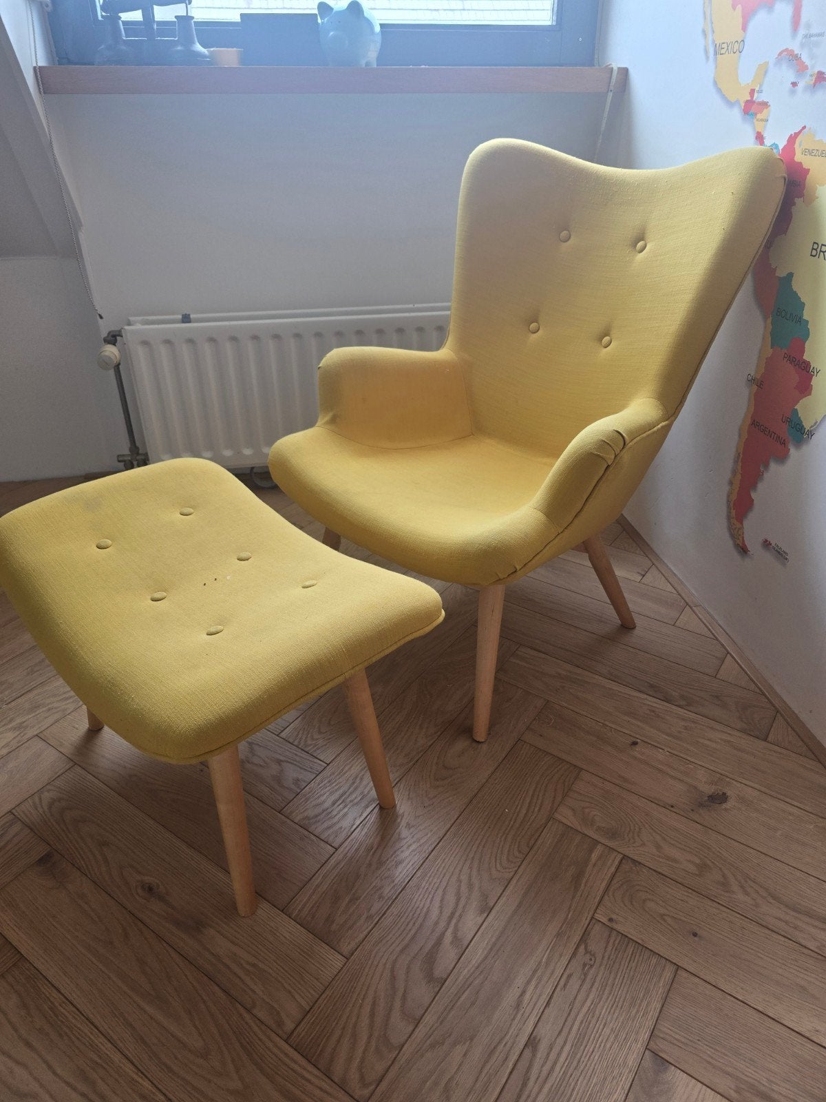 Design fauteuil met voetenbank – mosterdgeel, Huis en Inrichting, Ophalen, Gebruikt