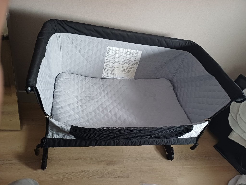 X adventure Co Sleeper Zwart, Kinderen en Baby's, Babywiegjes en Ledikanten, Ophalen, Gebruikt, Ledikant