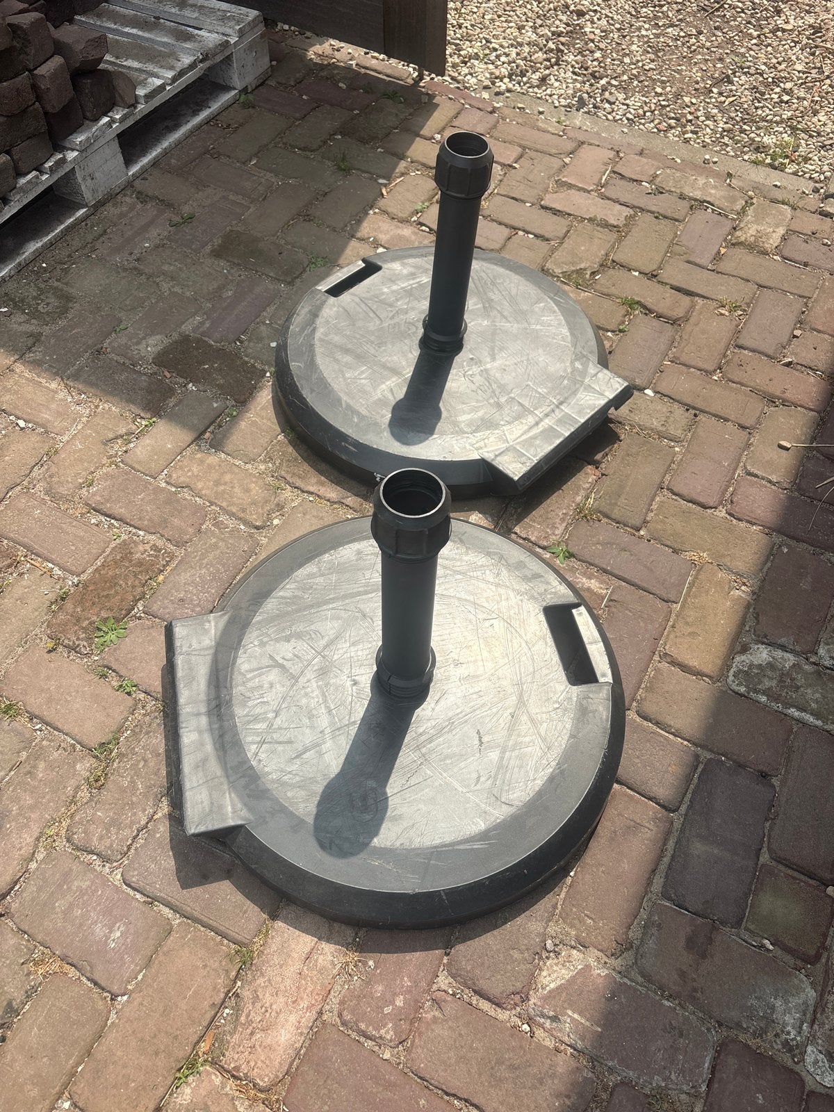 Twee parasolvoeten, ook los te koop, Ophalen, Gebruikt, Minder dan 1 meter, Parasolvoet