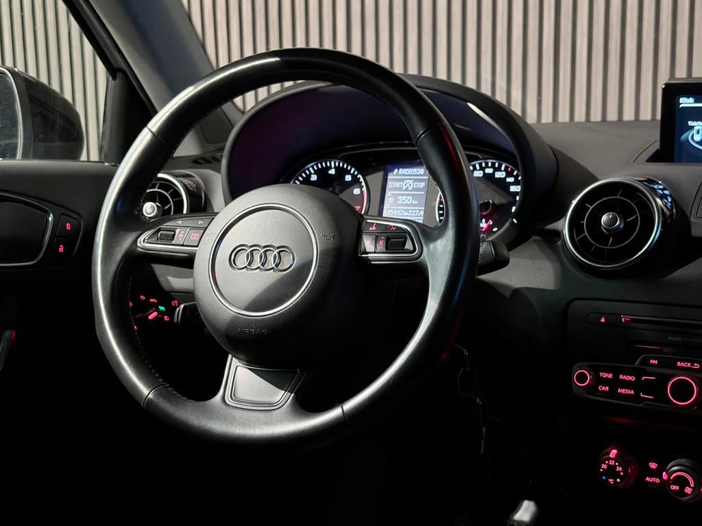Audi A1 Sportback 1.4 TFSI CoD Sport S line Edition | Automa, 4 cilinders, 4 stoelen, 49 €/maand, Navigatiesysteem