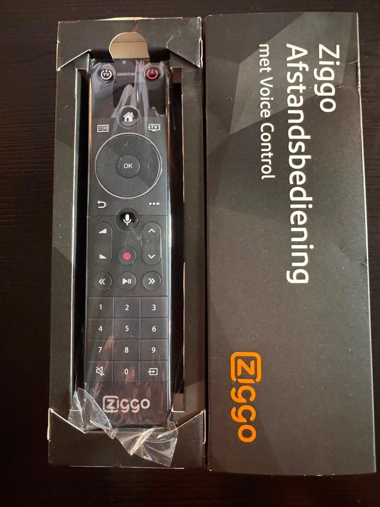 Ziggo afstandsbediening met Voice Control NIEUW, Ophalen of Verzenden, Nieuw, Origineel, Tv
