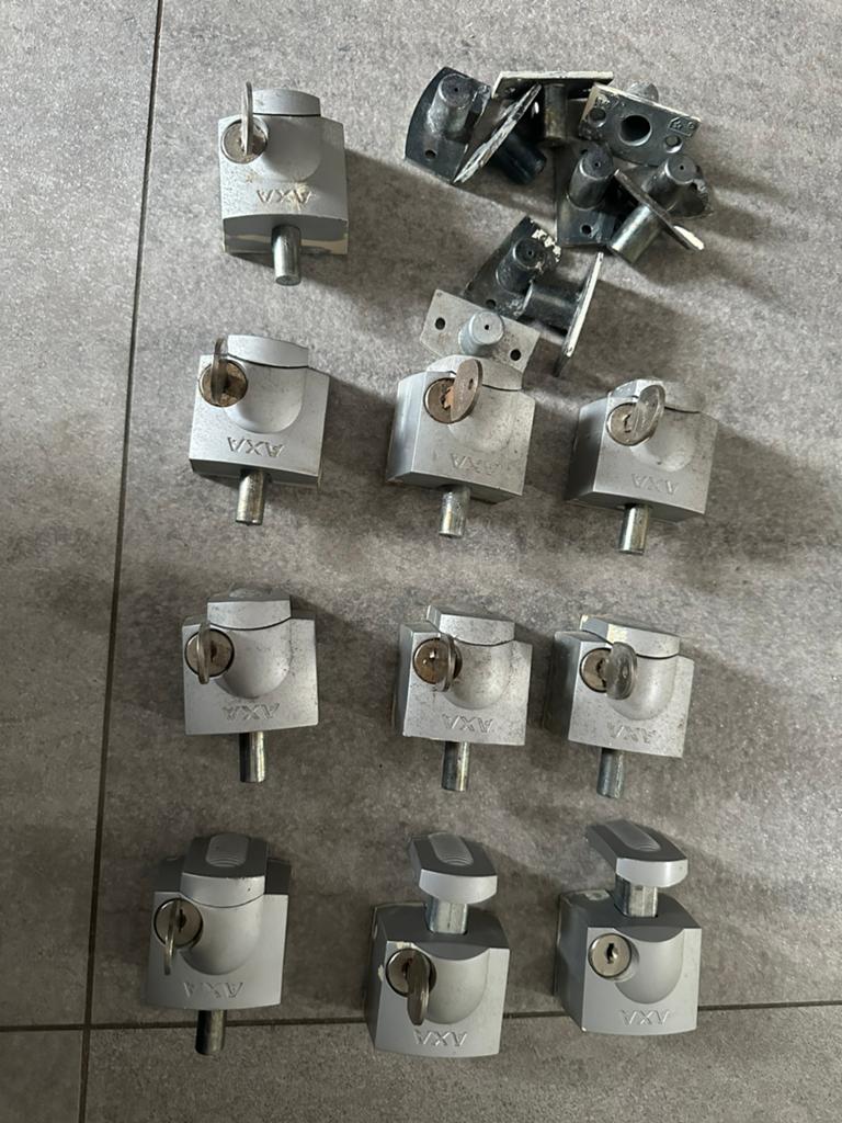 10x AXA veiligheidsoplegslot, Ophalen of Verzenden, Gebruikt
